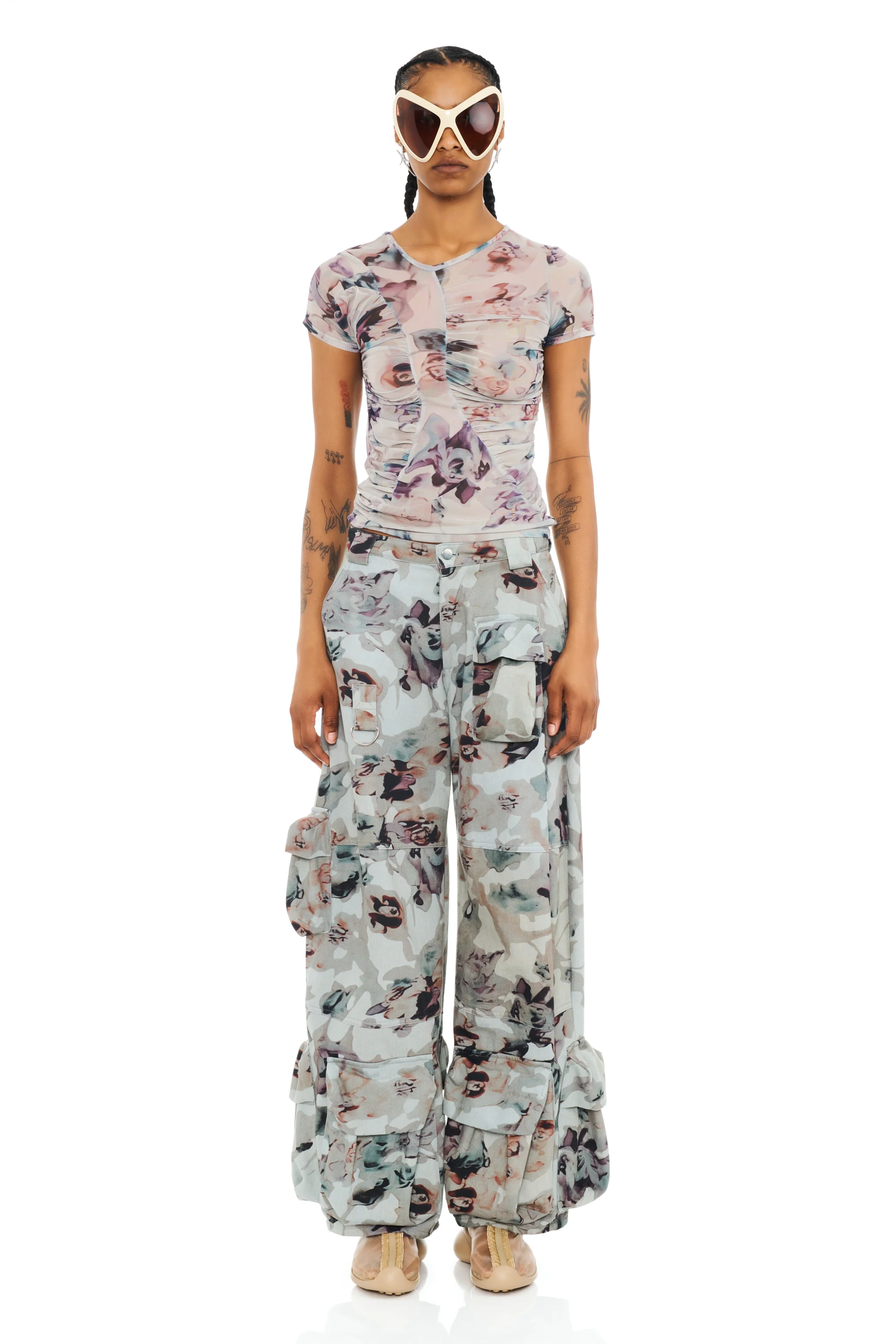 BEIGE WATERCOLOR ROSES GARDEN CARGO PANT - Image 3