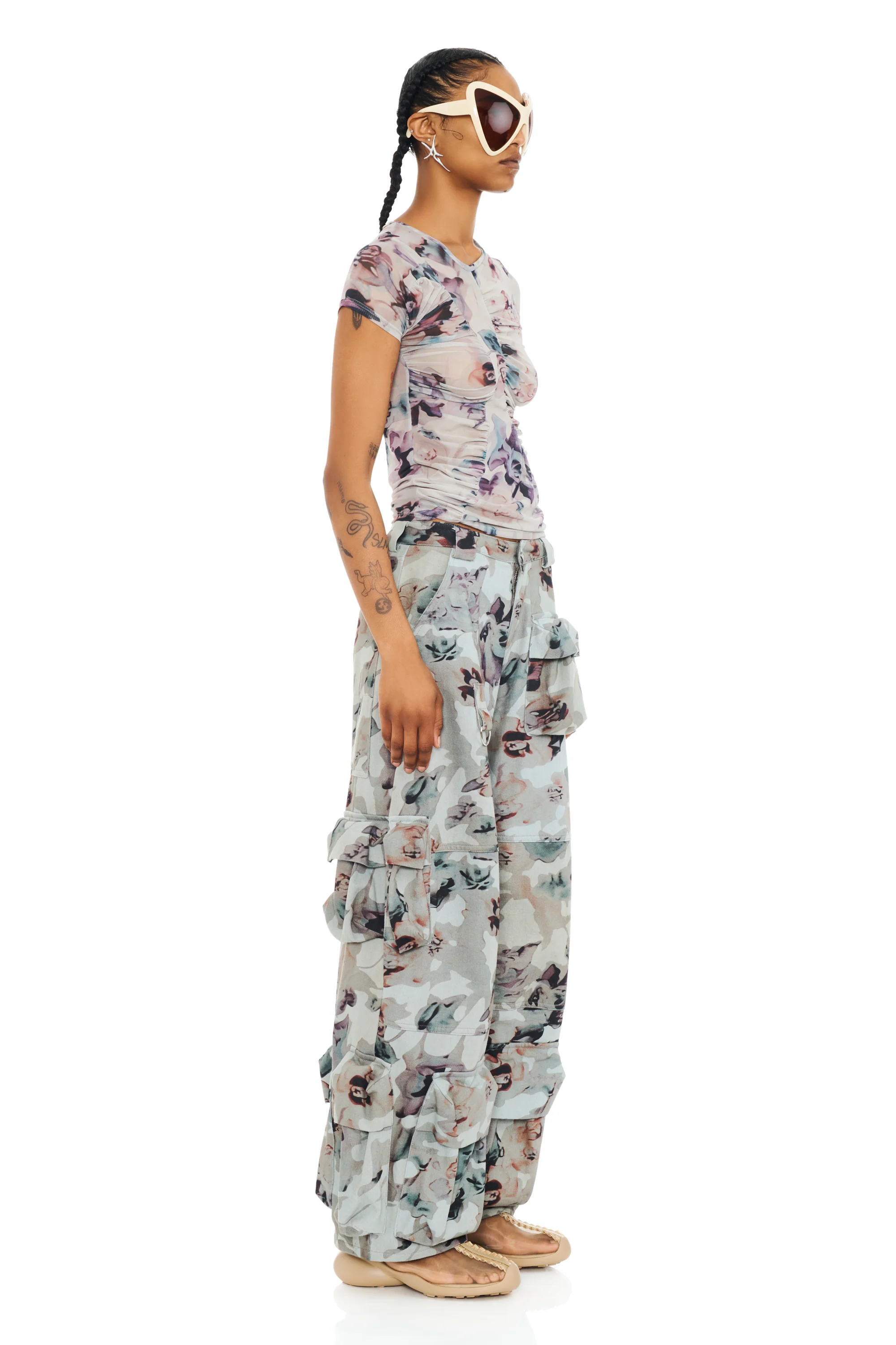 BEIGE WATERCOLOR ROSES GARDEN CARGO PANT - Image 4