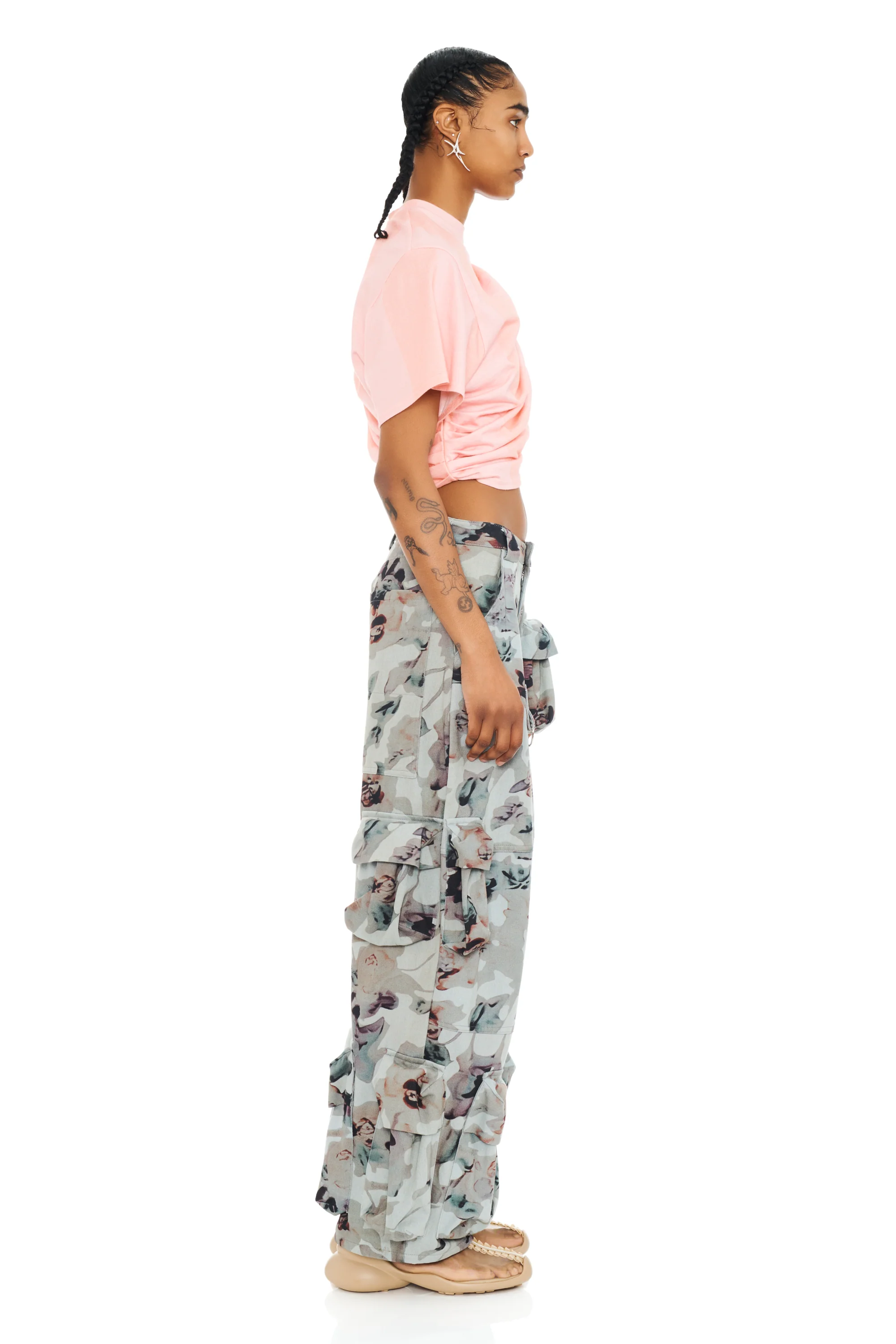 BEIGE WATERCOLOR ROSES GARDEN CARGO PANT - Image 9