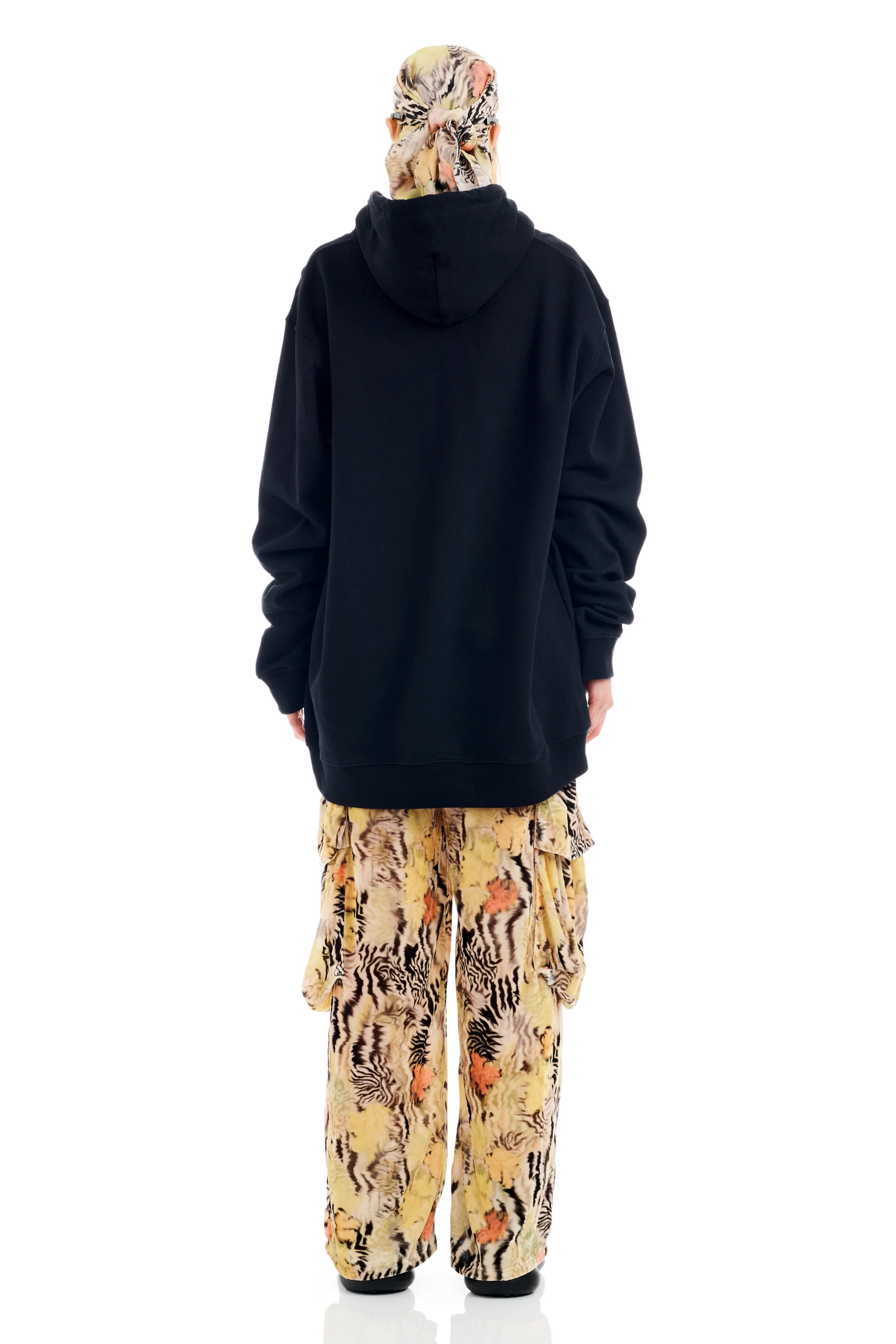 BLACK LANDSCAPE GRAPHIC HOODIE - Image 5