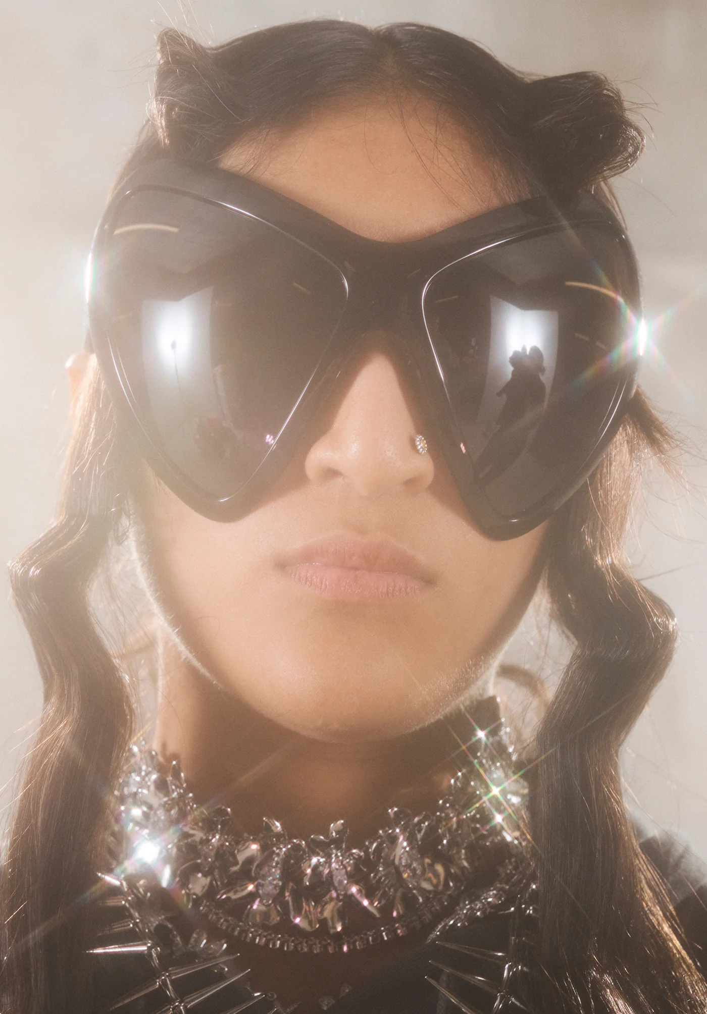 BLACK MARIPOSA SUNGLASSES - Image 3