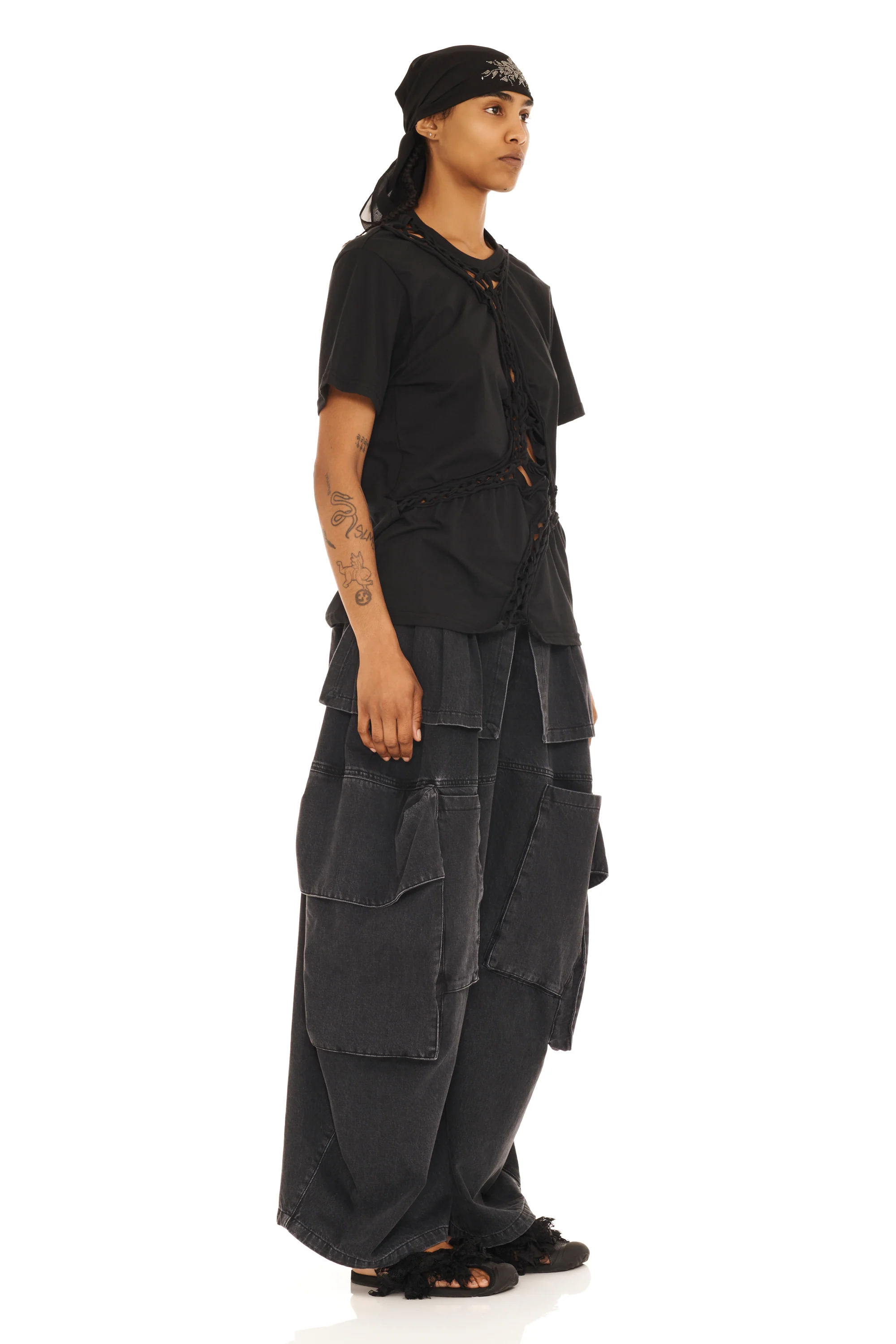 BLACK MINI TOSH TEE - Image 4