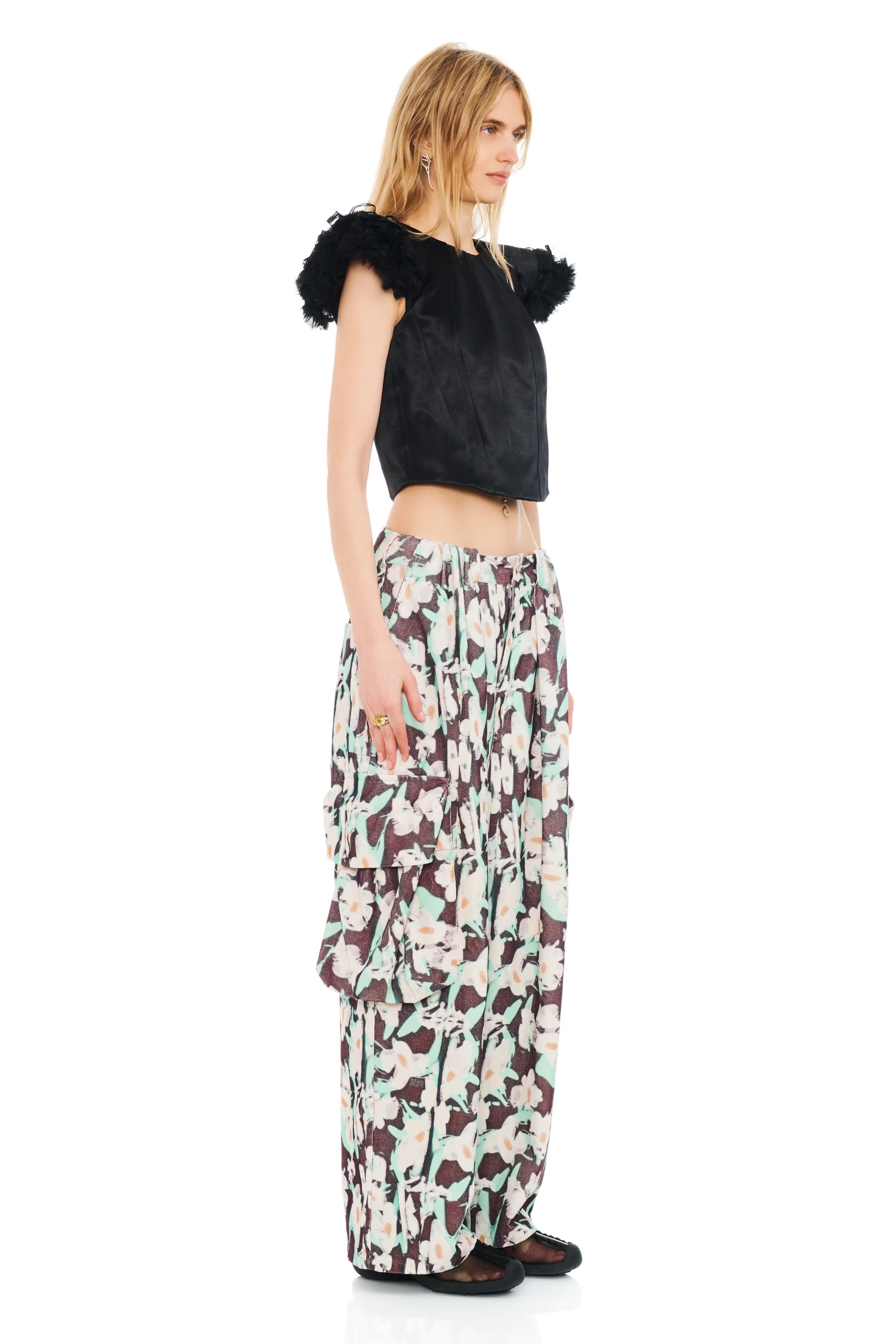 BLACK PAINTED DAISY PLEATED CARGO PANT - Image 3