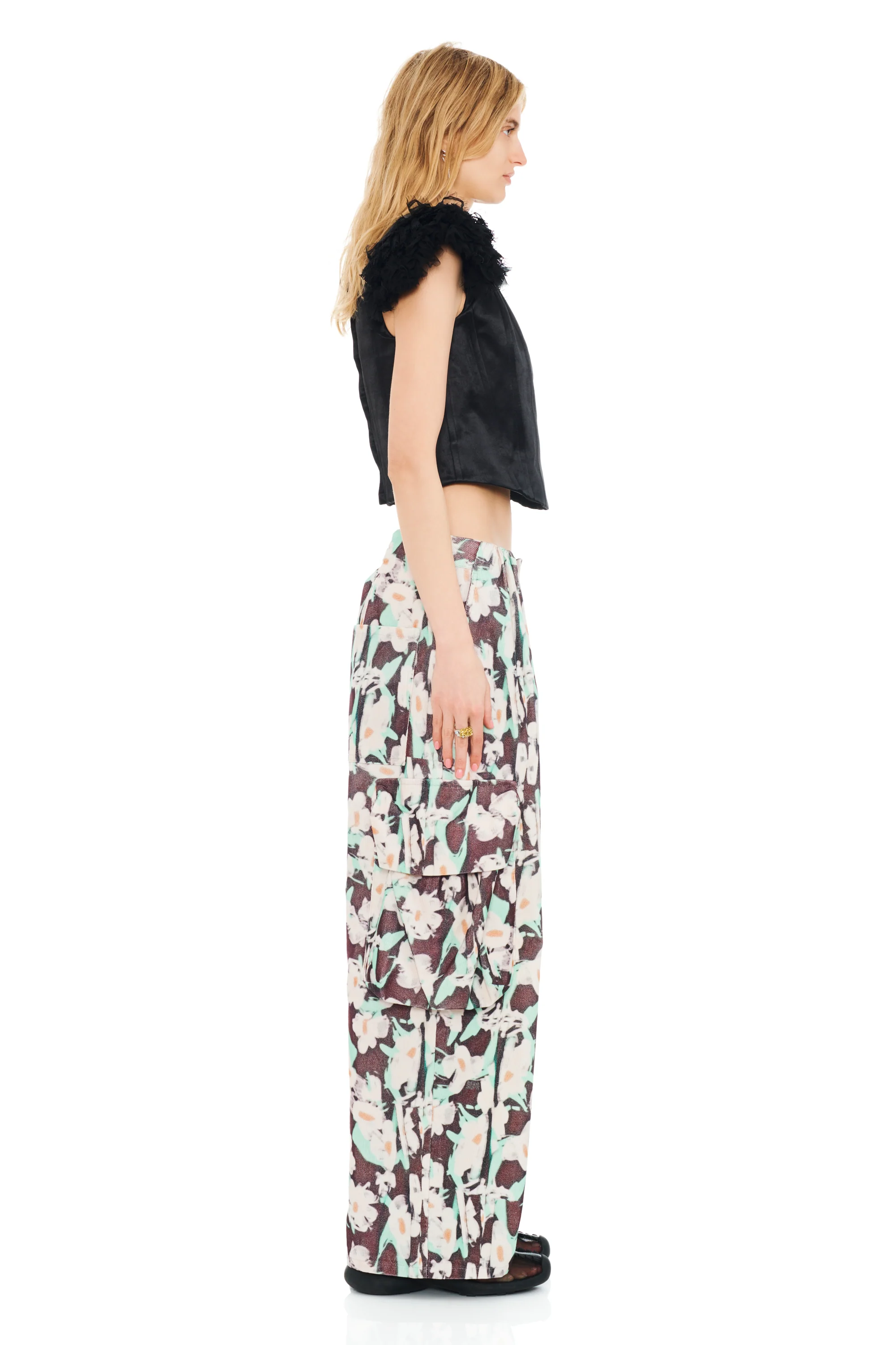 BLACK PAINTED DAISY PLEATED CARGO PANT - Image 4
