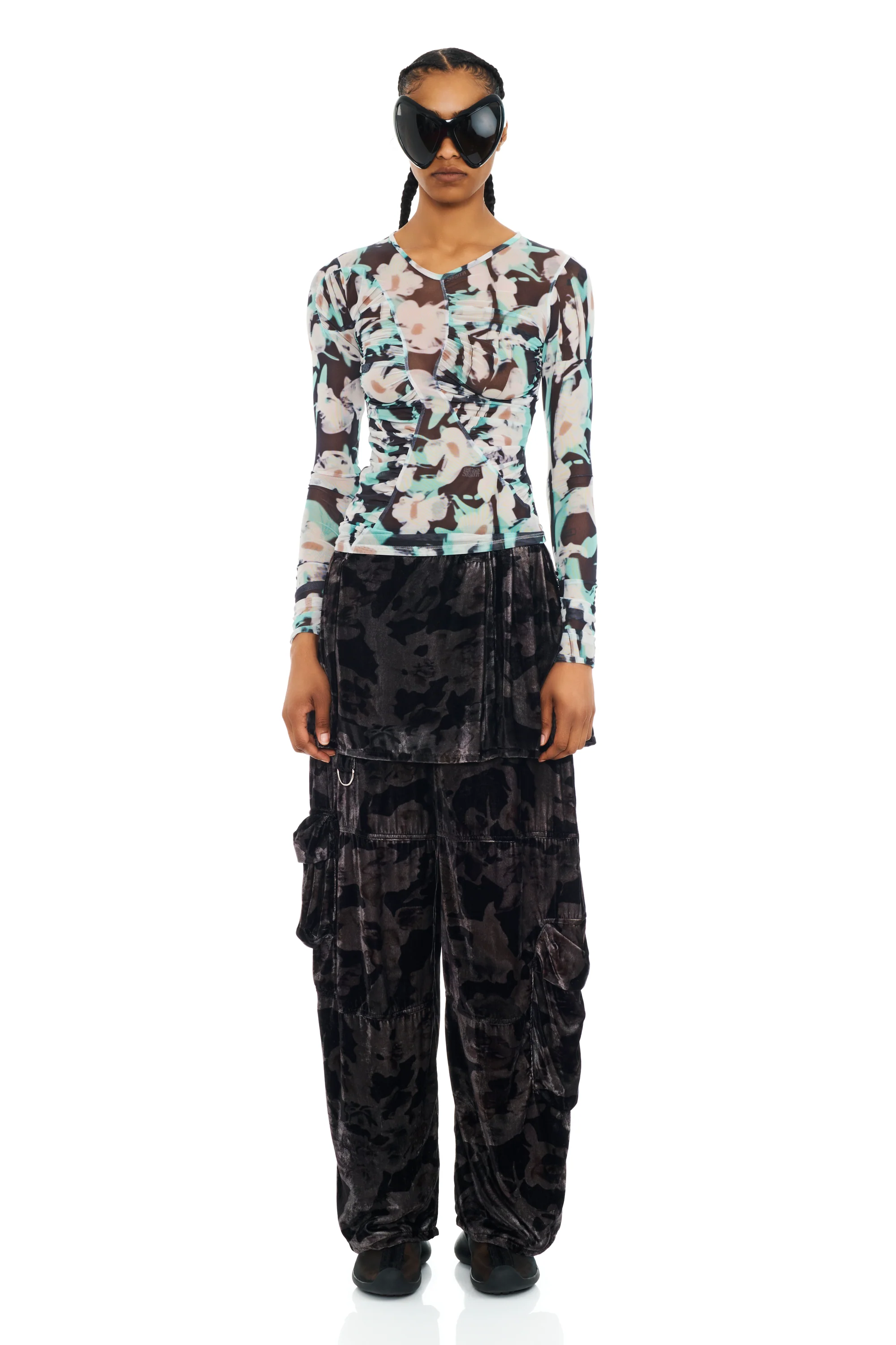 BLACK WATERCOLOR ROSES LAWN SKIRT CARGO PANT - Image 3
