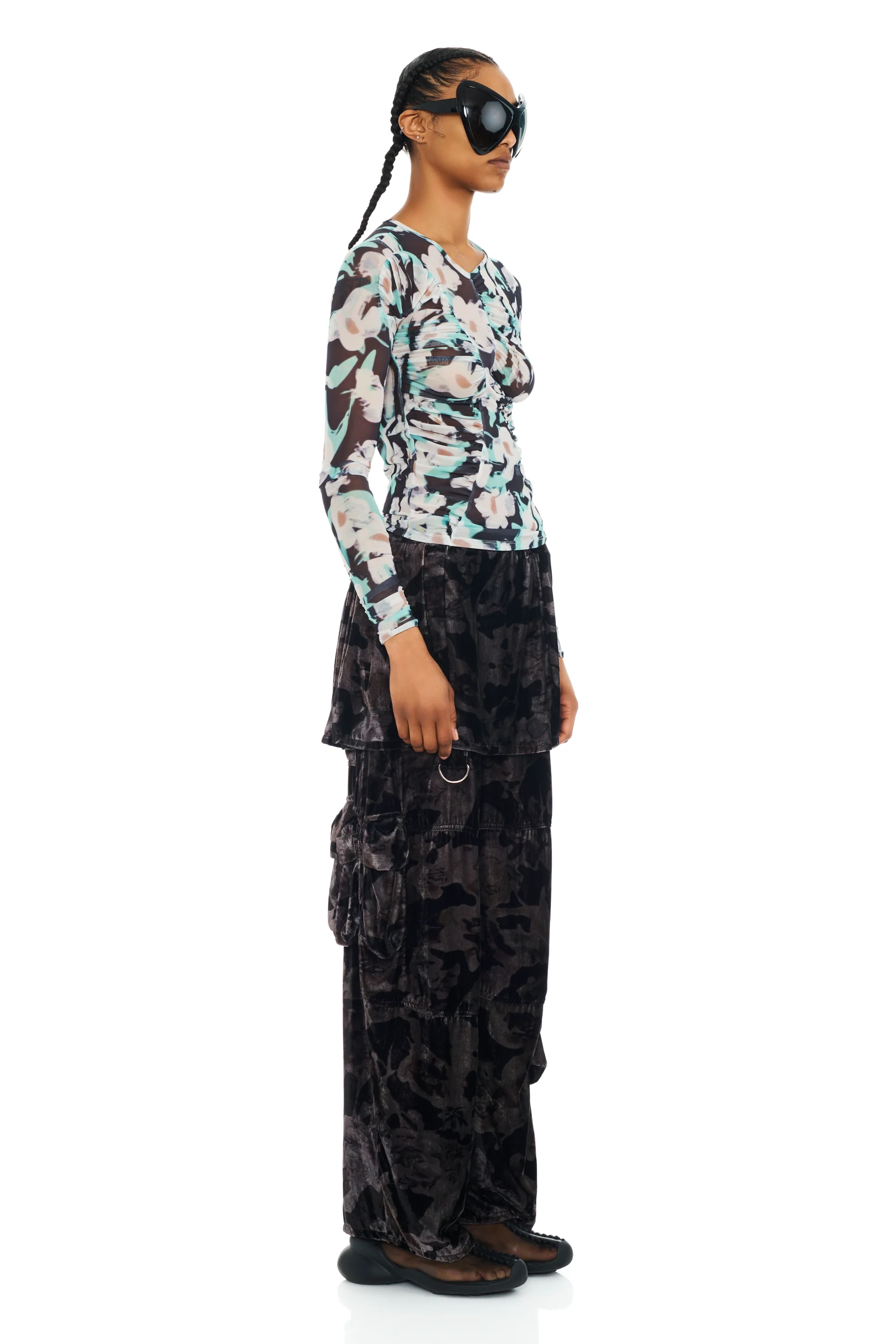 BLACK WATERCOLOR ROSES LAWN SKIRT CARGO PANT - Image 4