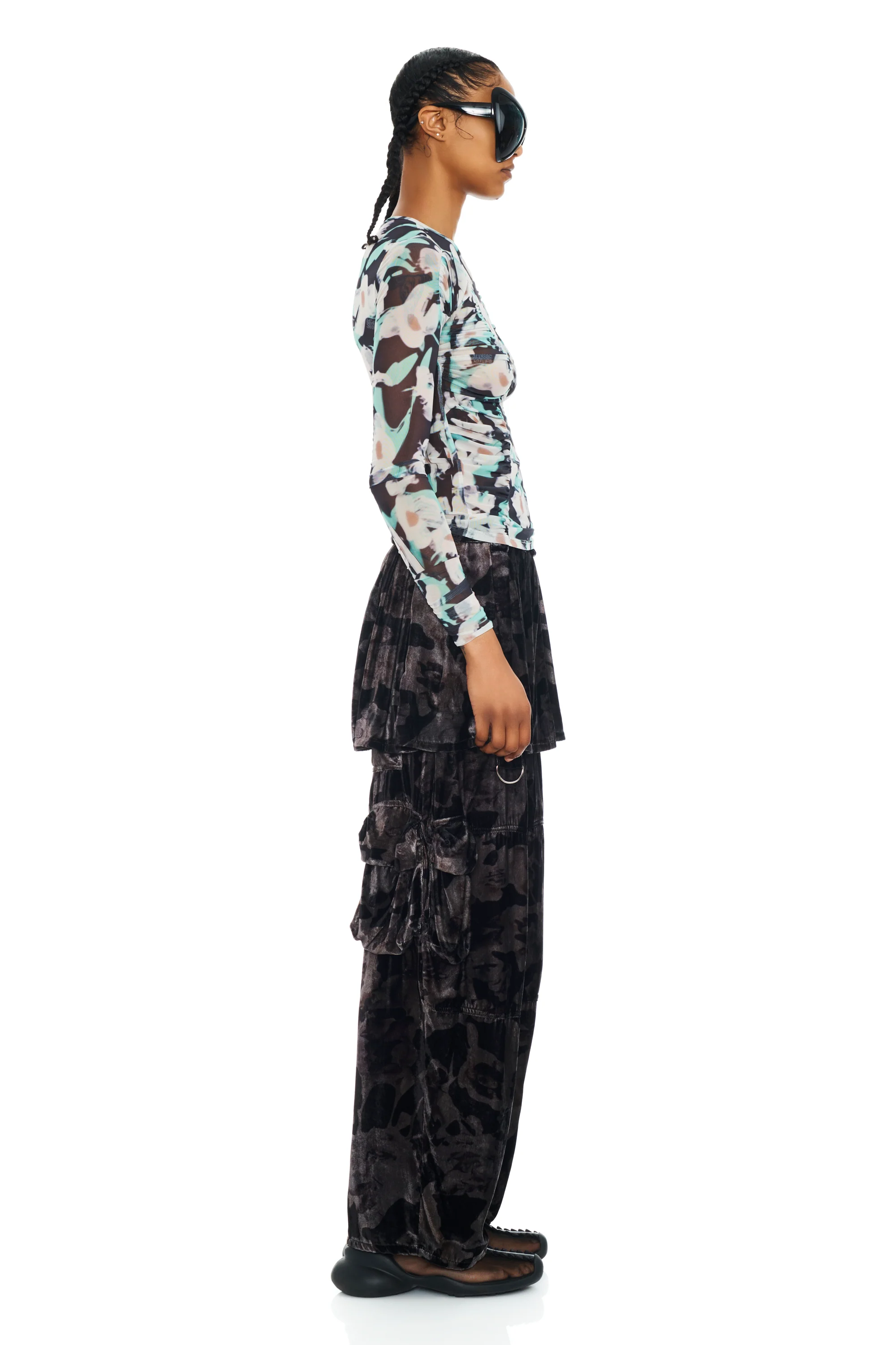 BLACK WATERCOLOR ROSES LAWN SKIRT CARGO PANT - Image 5