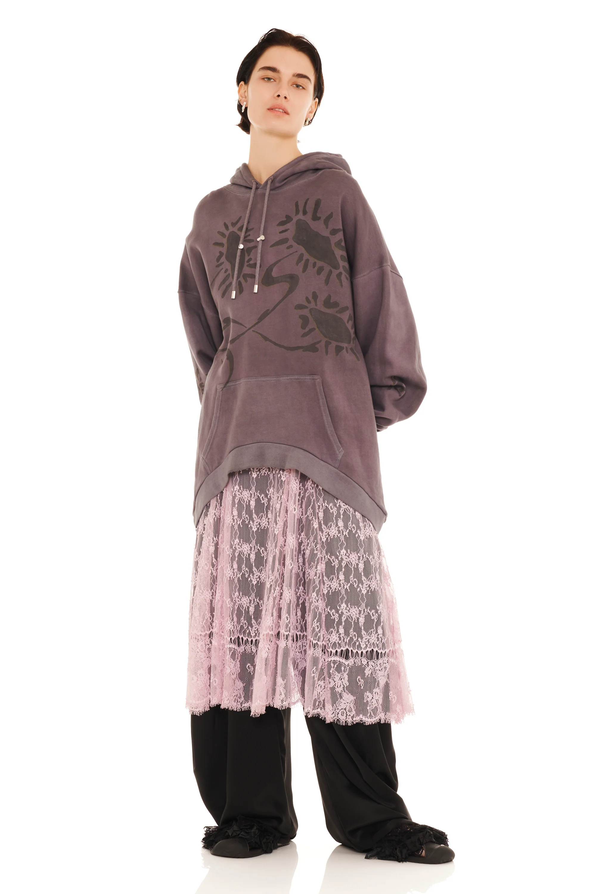 CHARCOAL DAISIES ROUND HEM HOODIE - Image 5