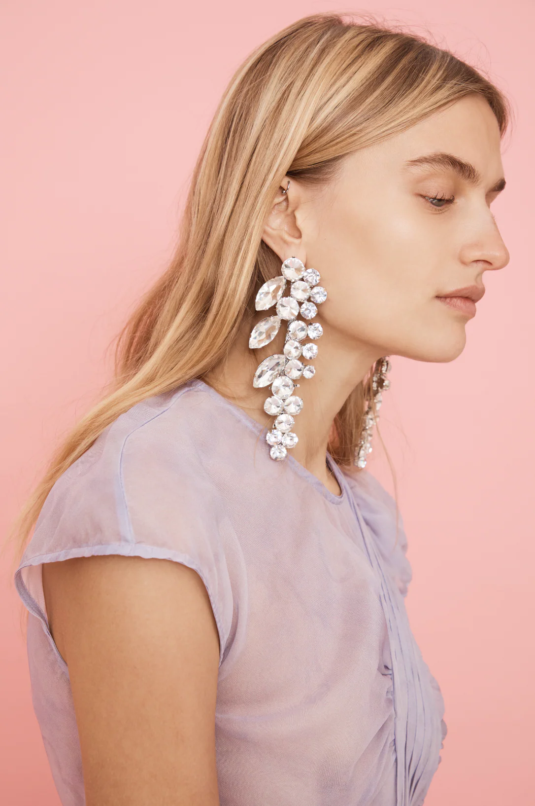CRYSTAL CLEAR CHANDELIER EARRING - Image 3