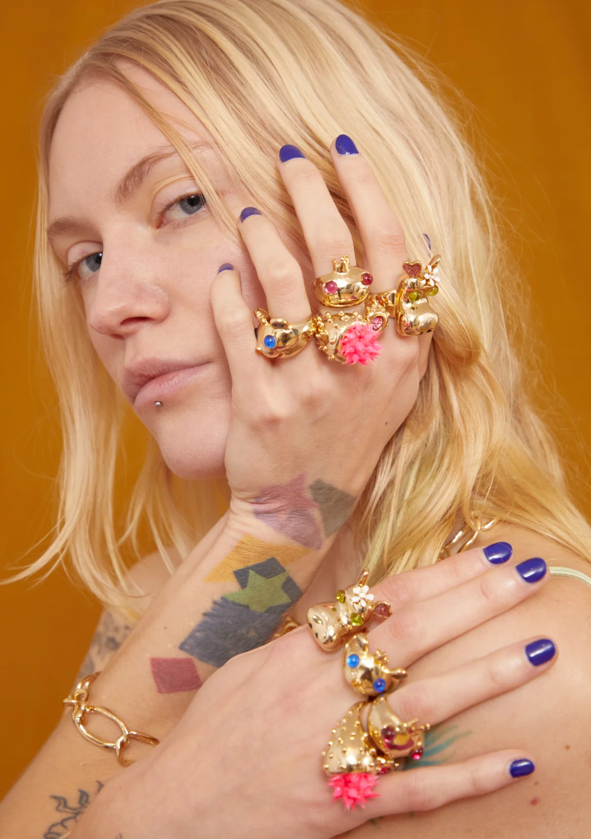 GOLD PINK FROG PRINCE RING - Image 2
