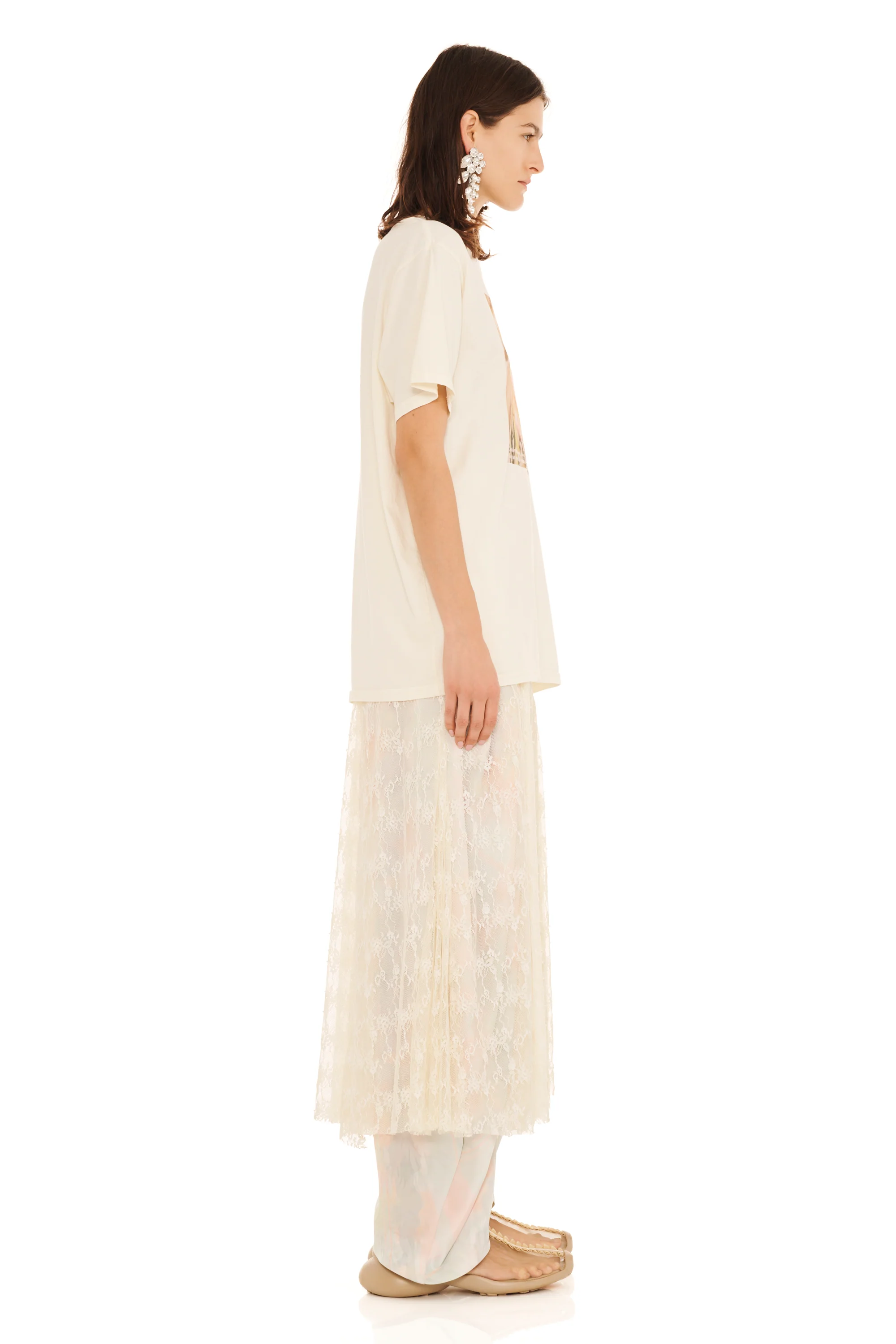 IVORY FLOWER PETAL GRAPHIC TEE - Image 3