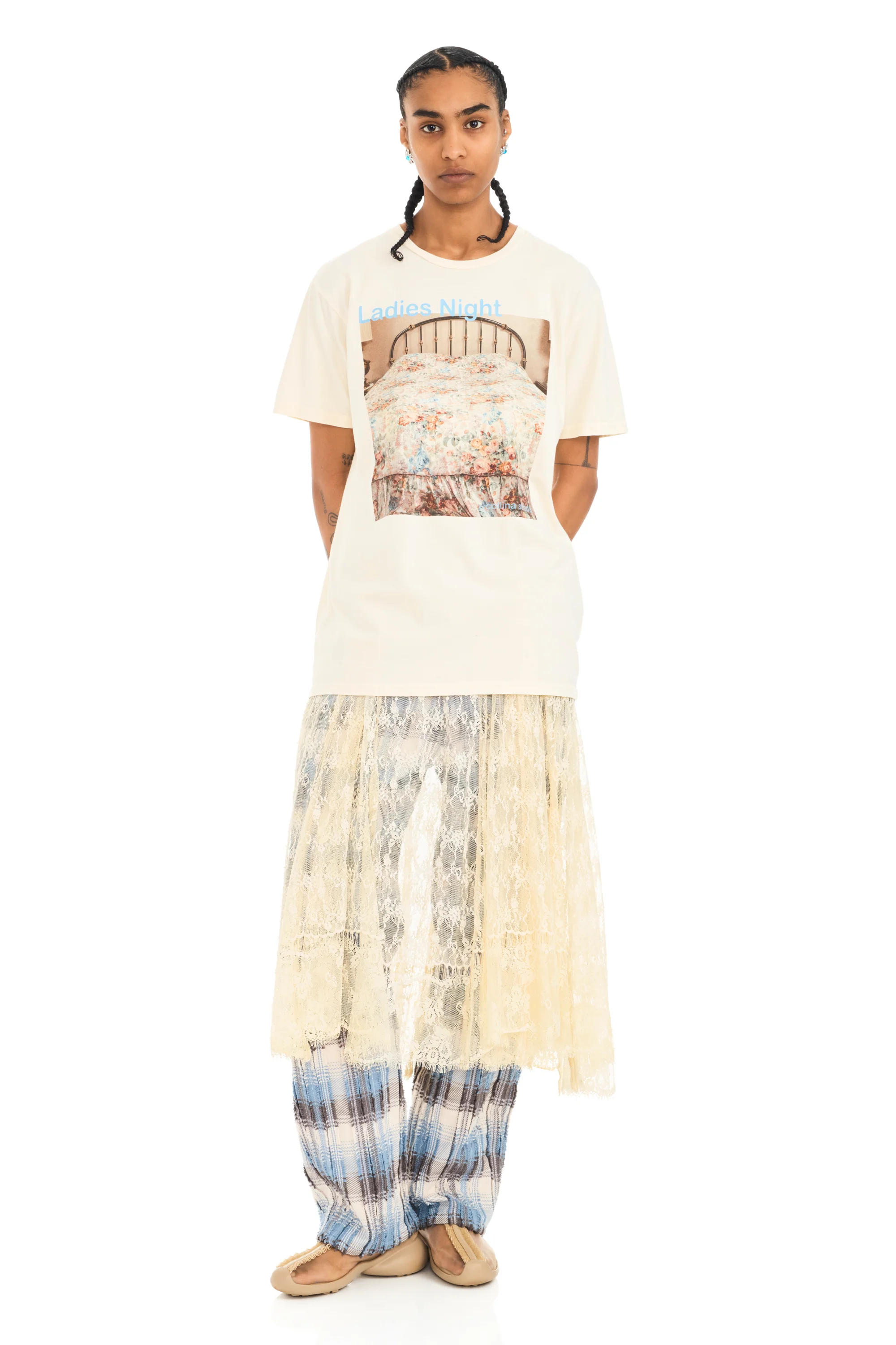 LADIES NIGHT GRAPHIC TEE