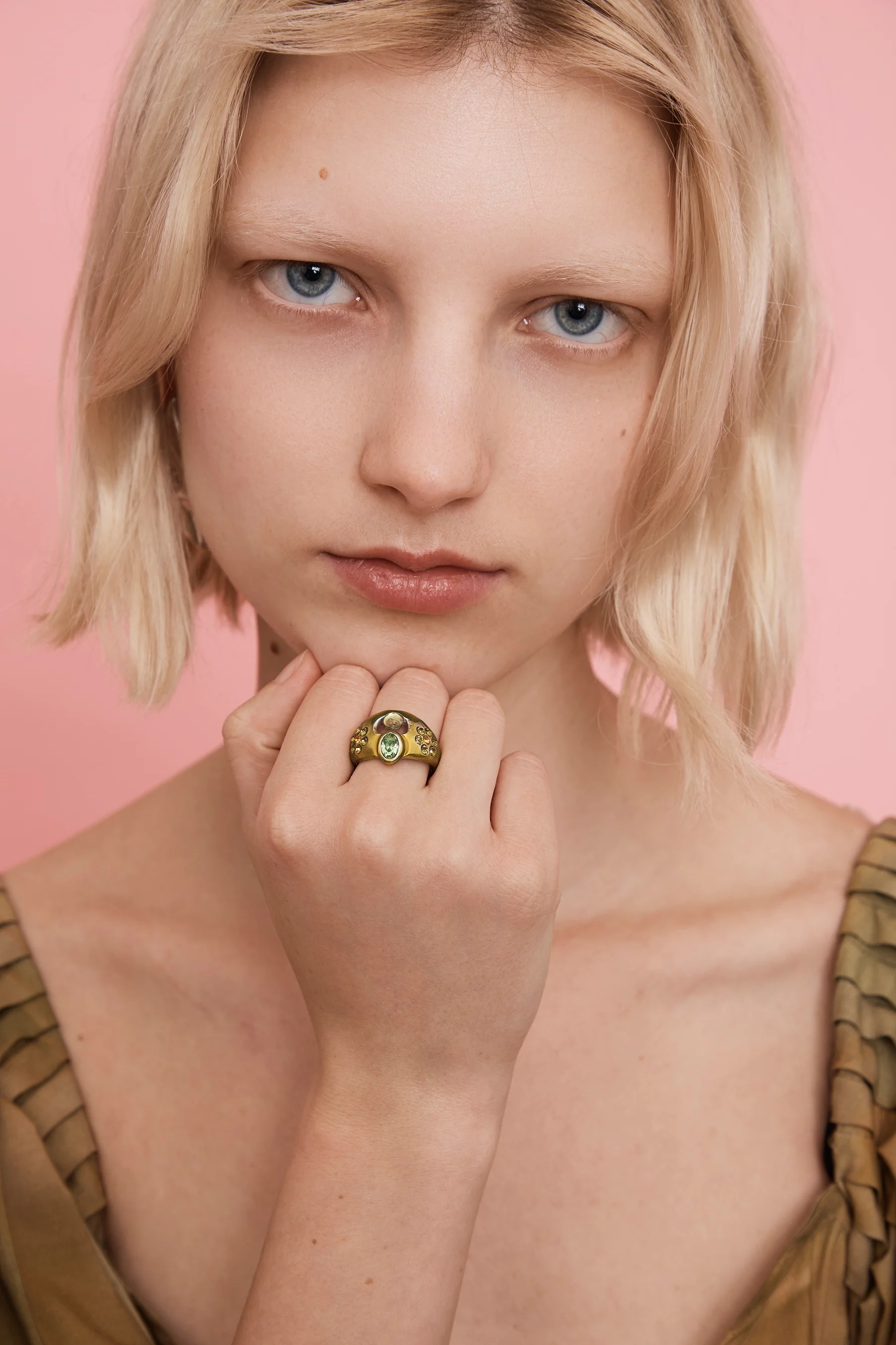 OLIVE COSMIC DAISY RING - Image 4