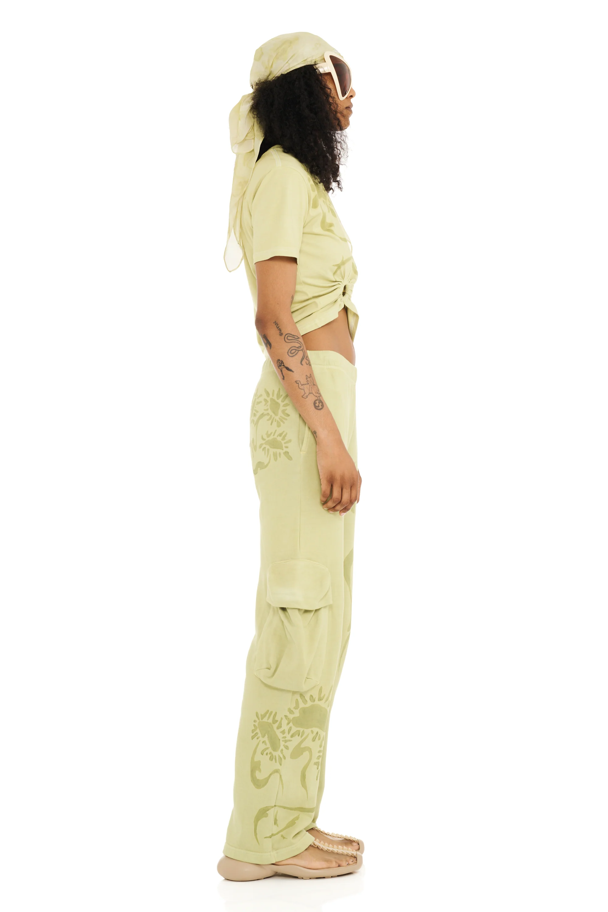 OLIVE DAISY CARGO SWEATPANT - Image 4