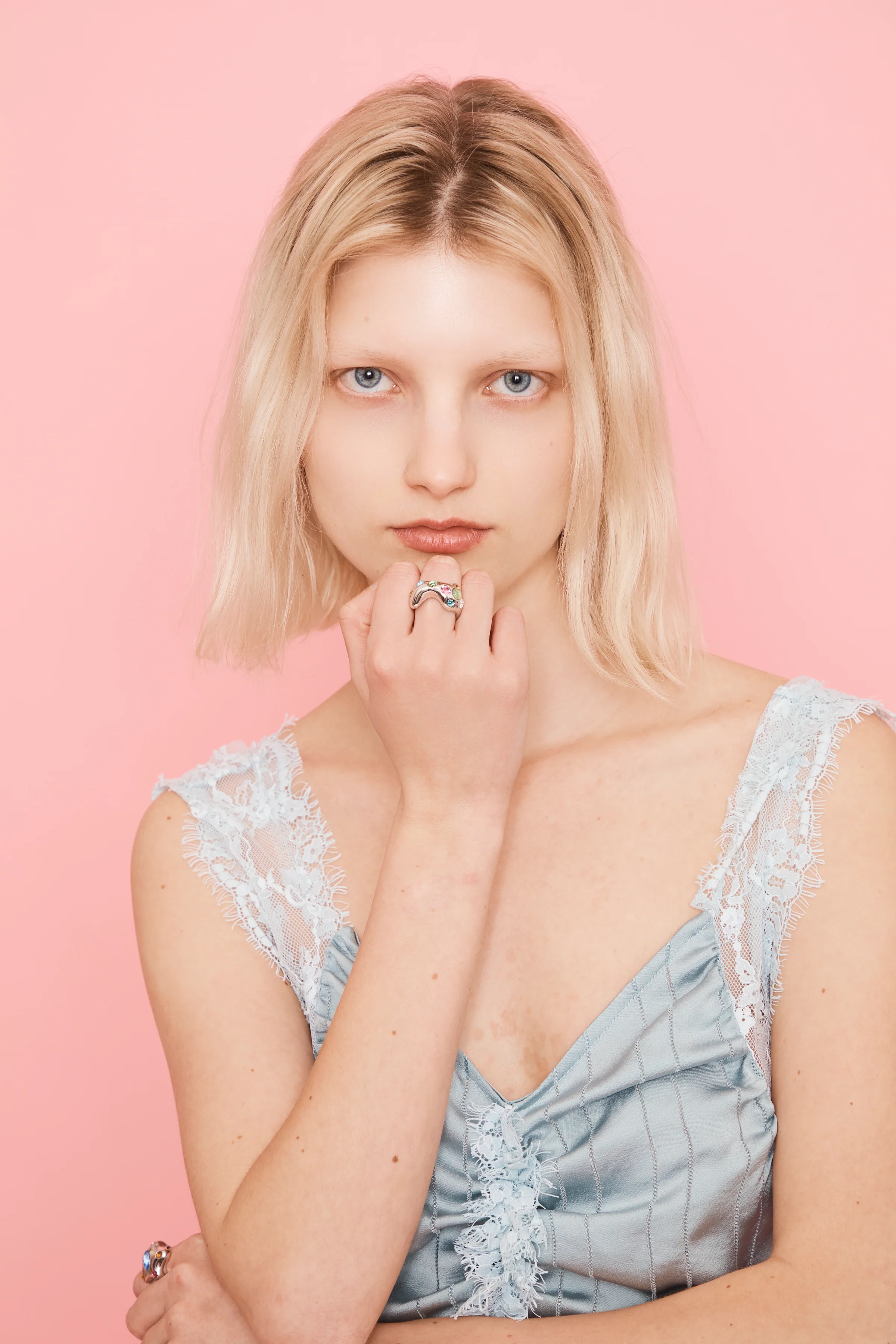 PASTEL MULTI BAT RING - Image 3