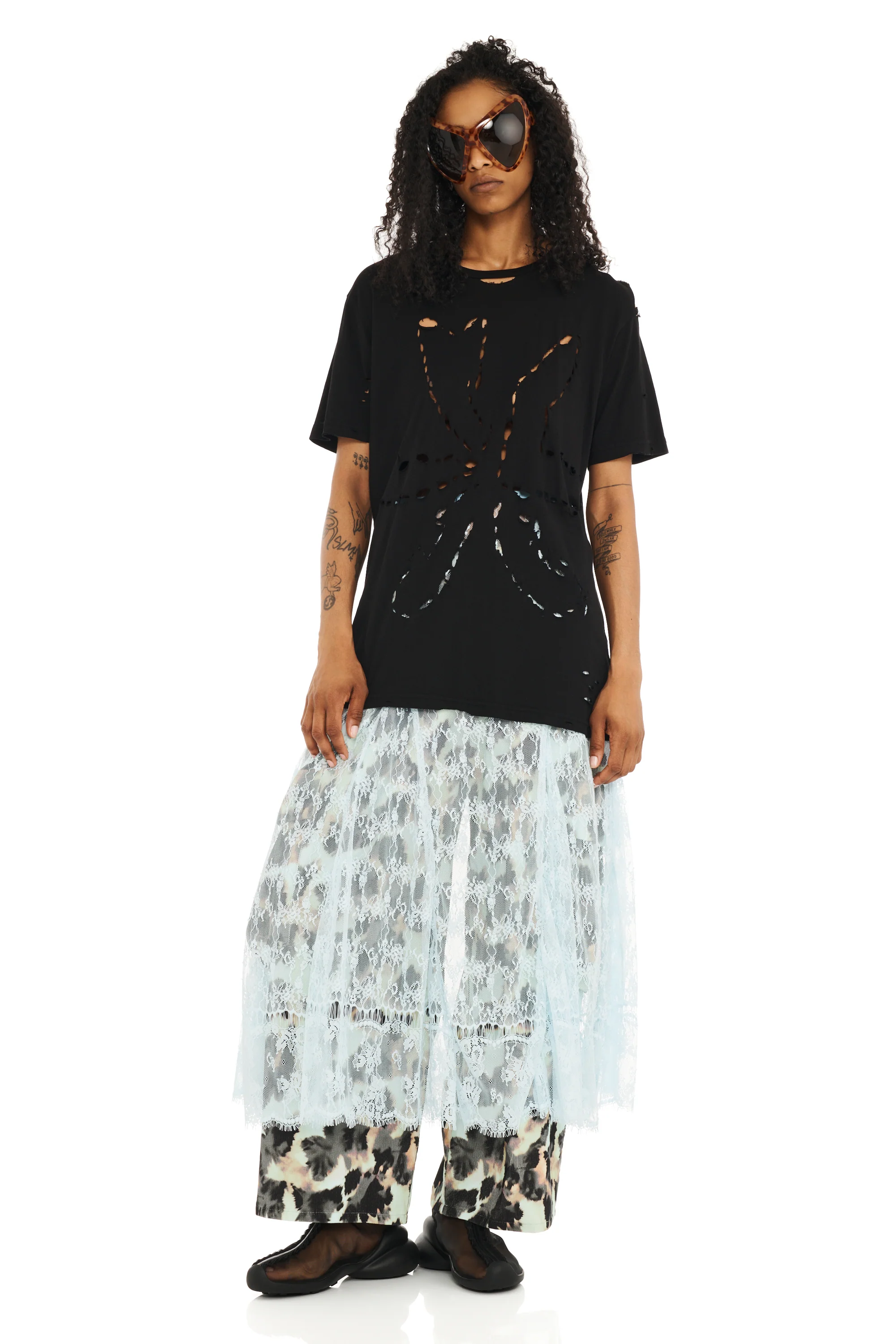 BLACK REMNANT FLOWER TEE - Image 5