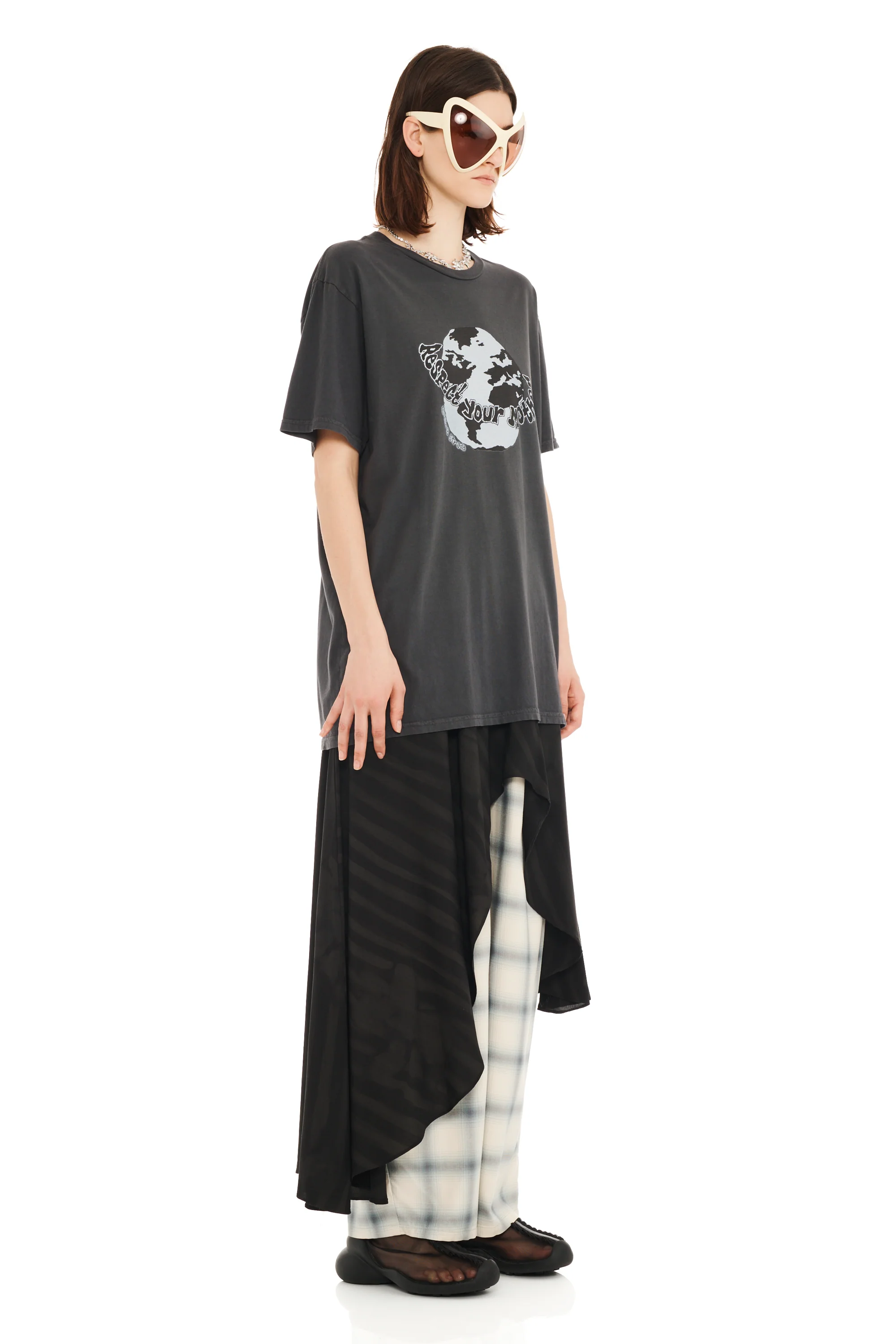 RESPECT GRAPHIC TEE - Image 4