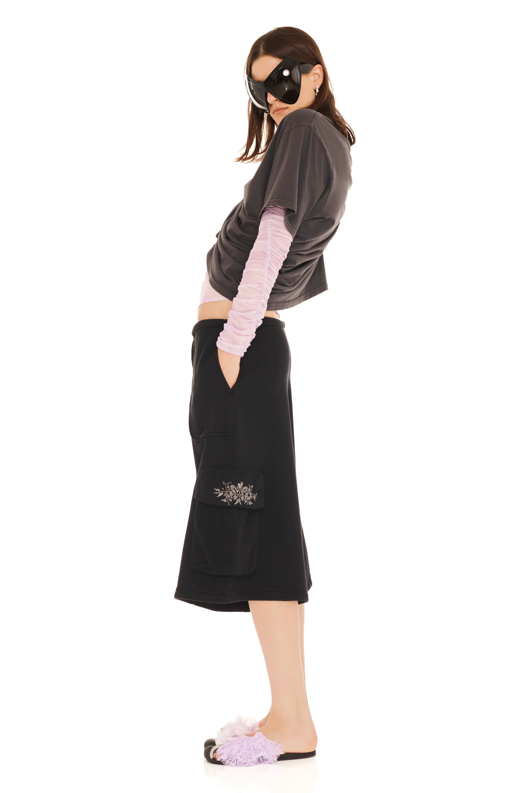 RHINESTONE BLACK CARGO SWEATSHORT - Image 3