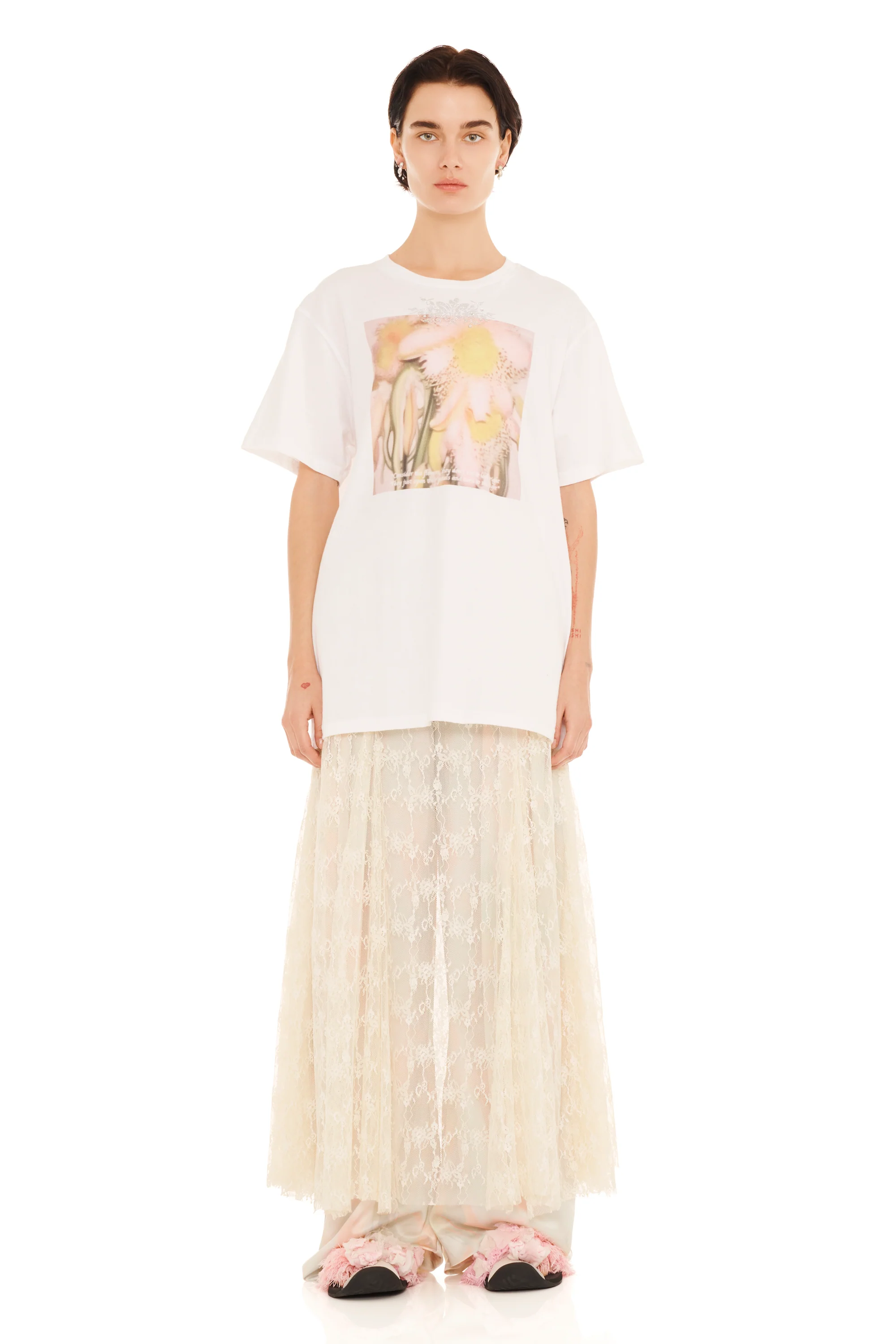 RHINESTONE FLOWER PETAL GRAPHIC TEE - Image 4