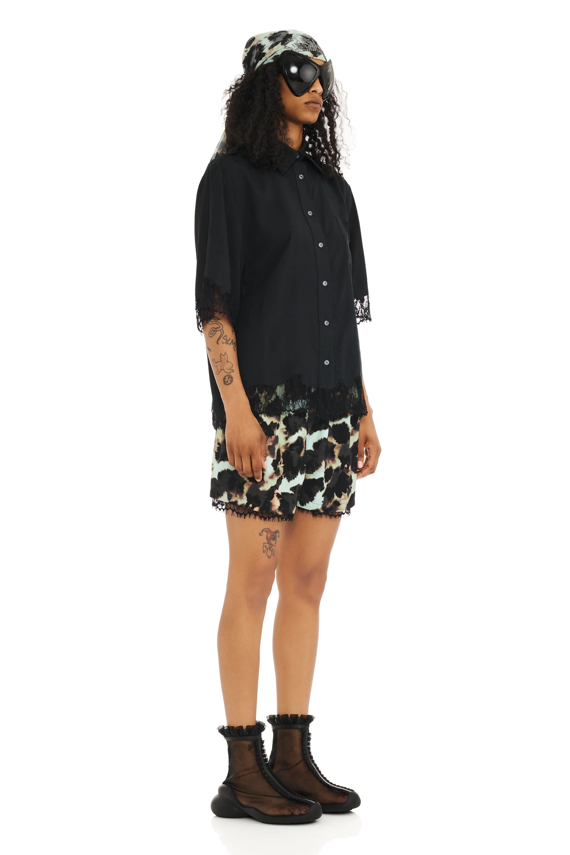 BLACK ANEMONE BUTTON UP - Image 3
