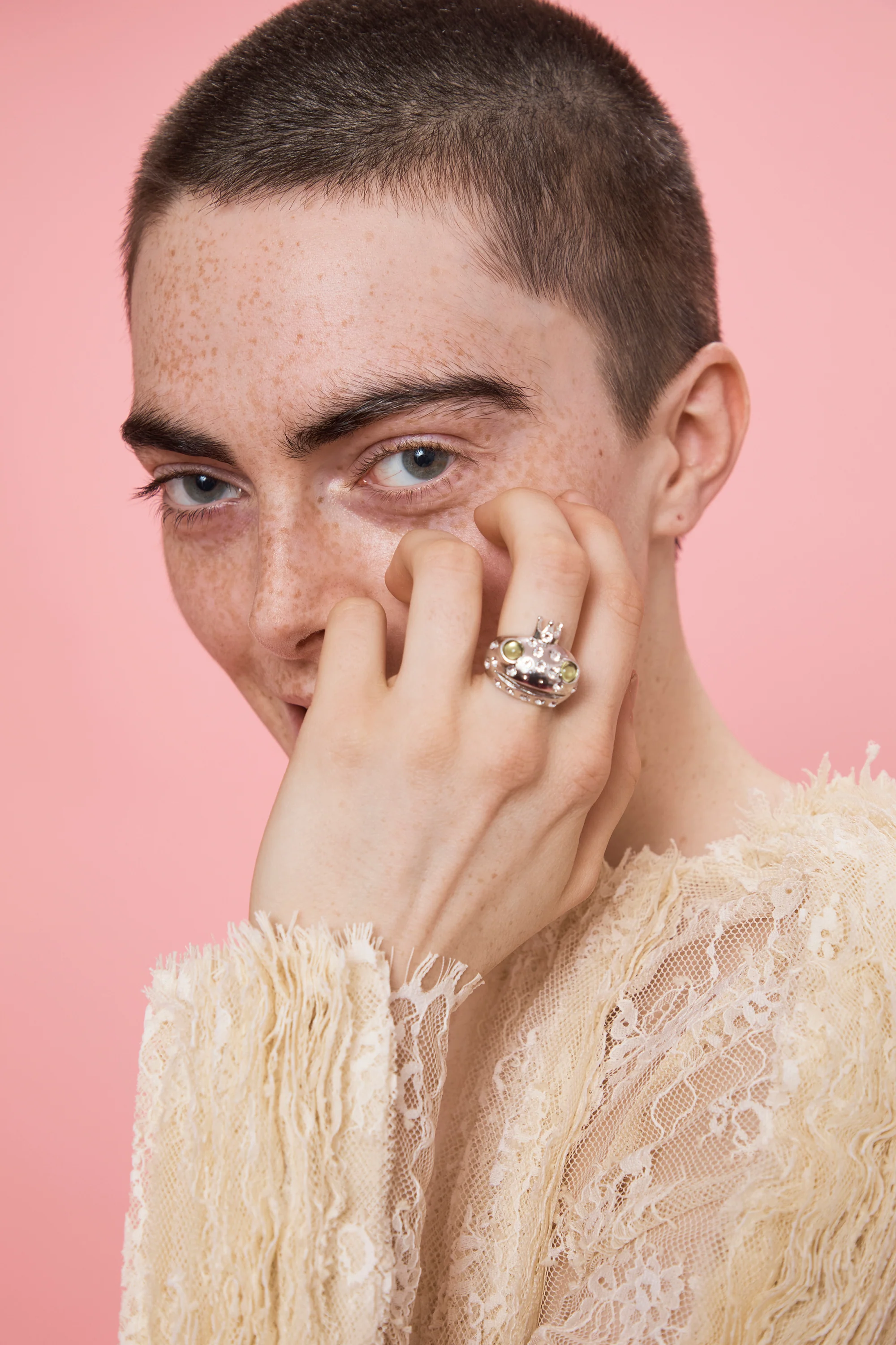 SILVER LIME FRECKLES FROG PRINCE RING - Image 3