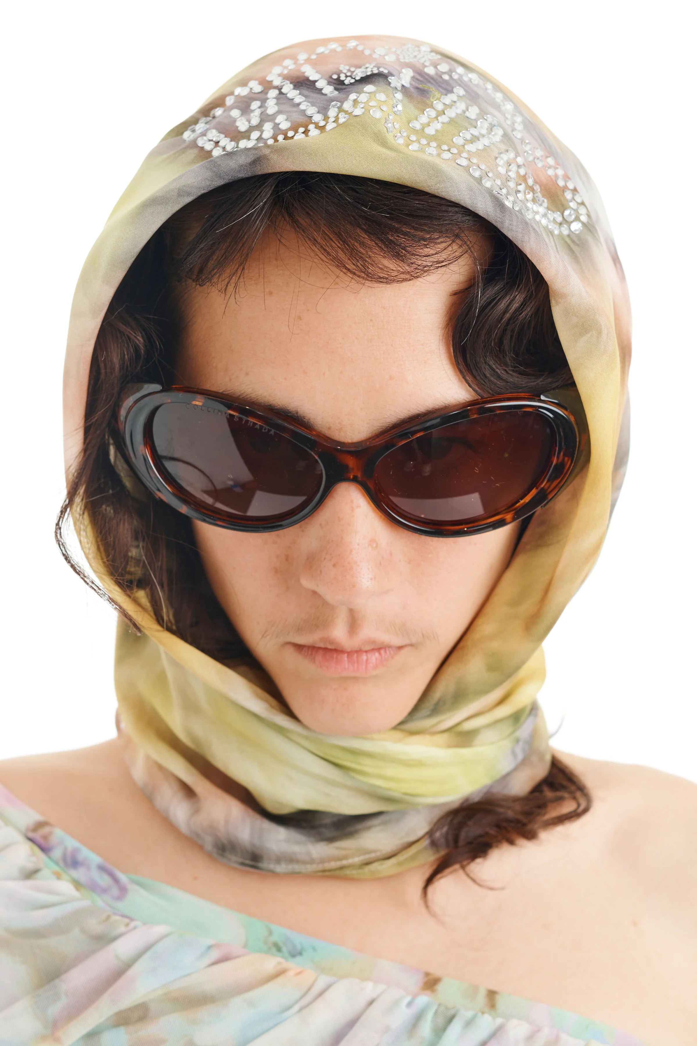 TORTOISE COCOON SUNGLASSES - Image 4