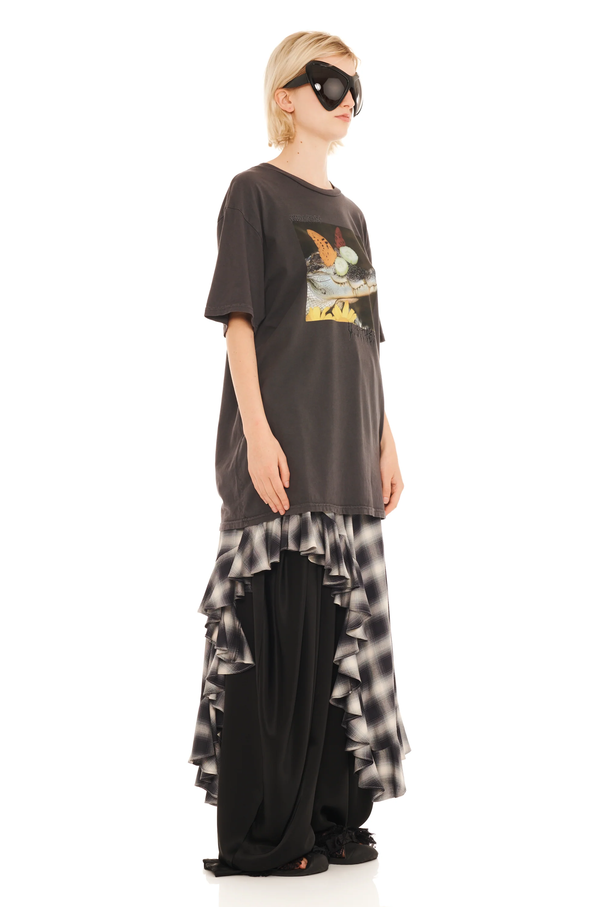 UNBOTHERED GRAPHIC TEE - Image 4